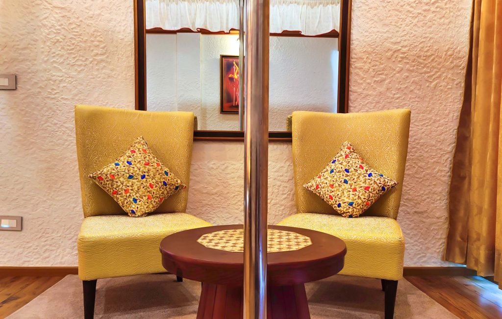 Tribhuja Luxury Suites in Uttarakhand (7)