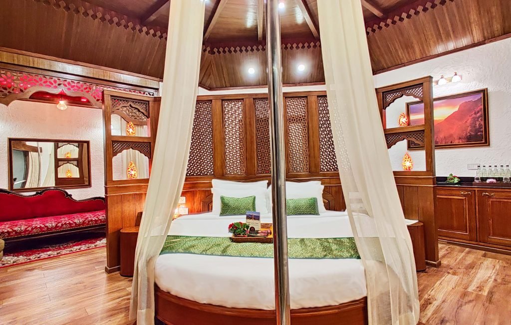 Chaturbhuja Suites for Family Couple Honeymoon in India