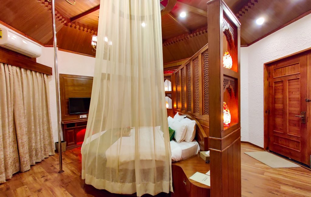 Chaturbhuja Suites for Family Couple Honeymoon in India (5)